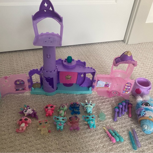 Magical Mixies  Castle Playset with lots of Mixies - Picture 5 of 6